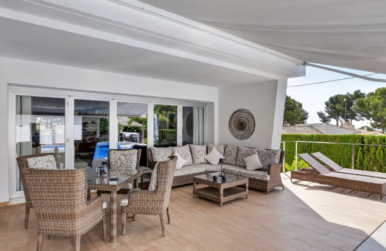 Resale - Villa - Pinar de Campoverde