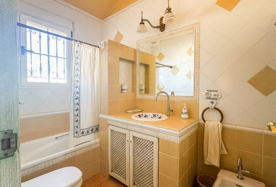 Reventa - Villa - La Mata