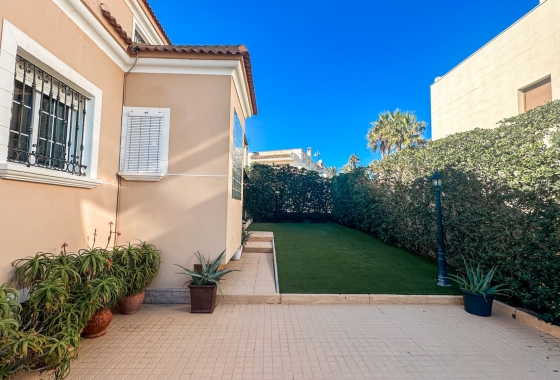 Reventa - Villa - La Mata