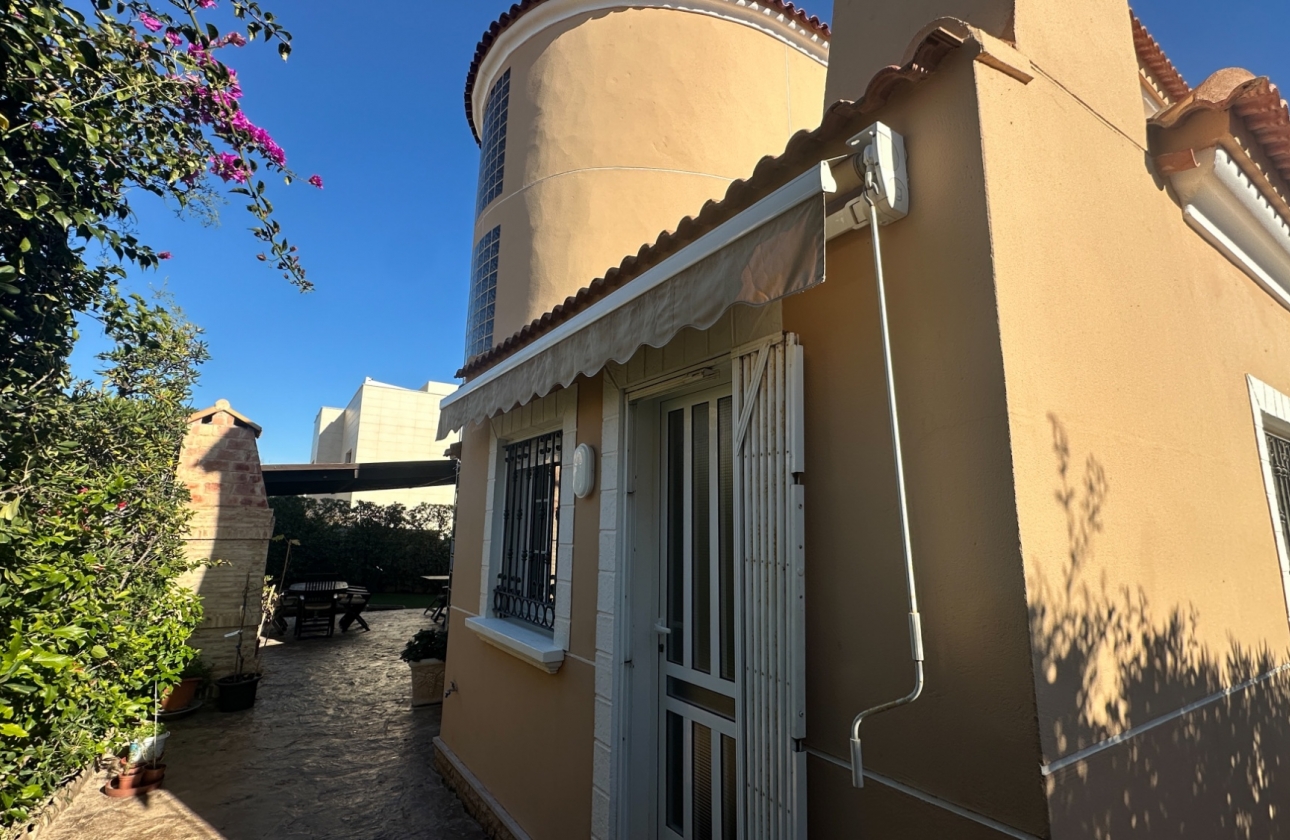 Reventa - Villa - La Mata