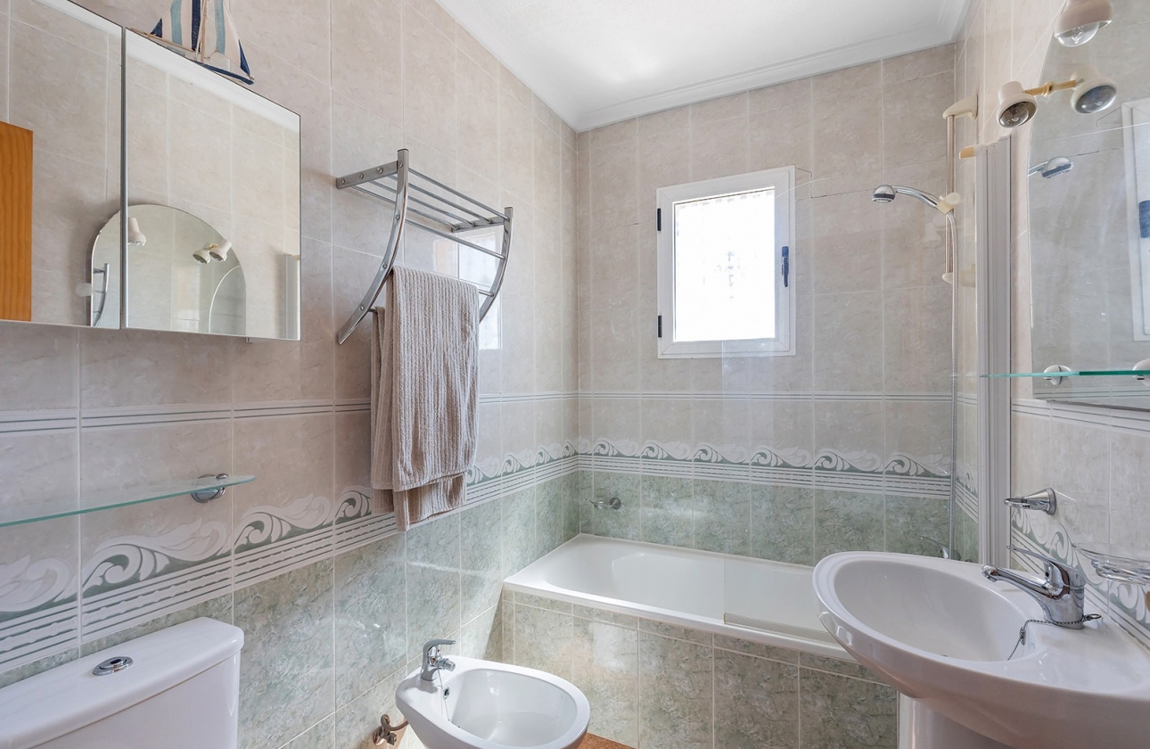 Resale - House - Vistabella Golf
