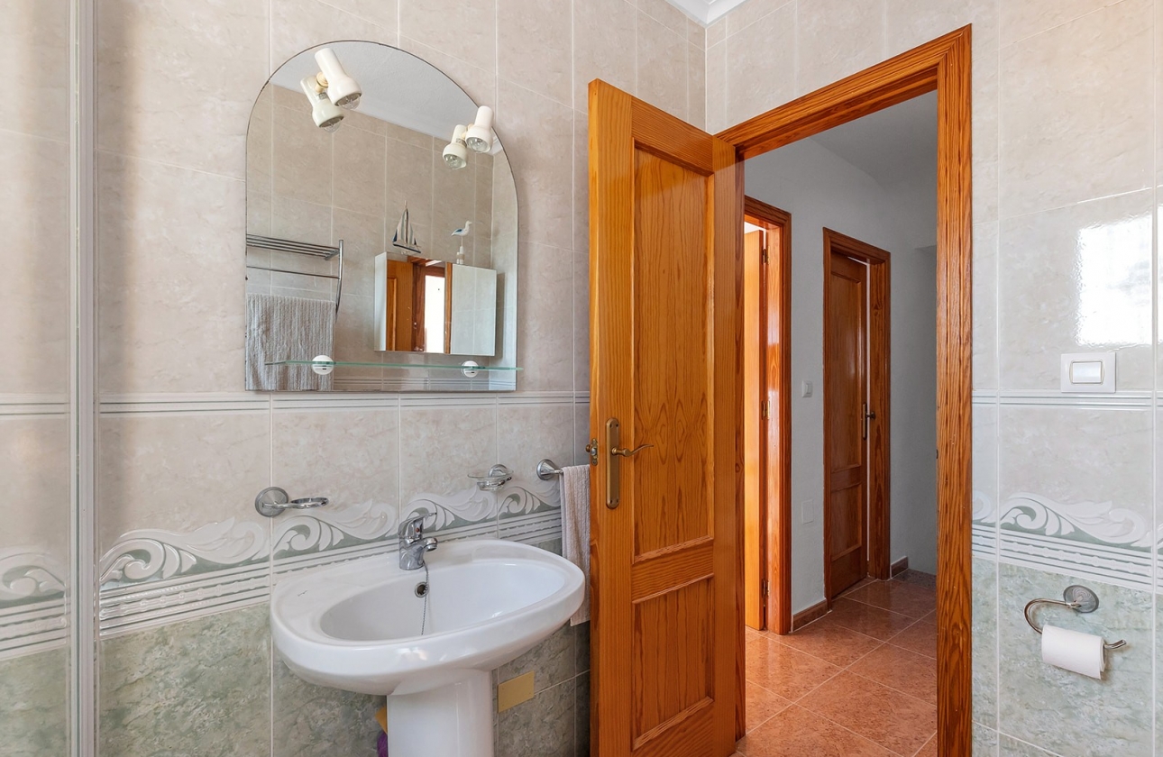 Resale - House - Vistabella Golf