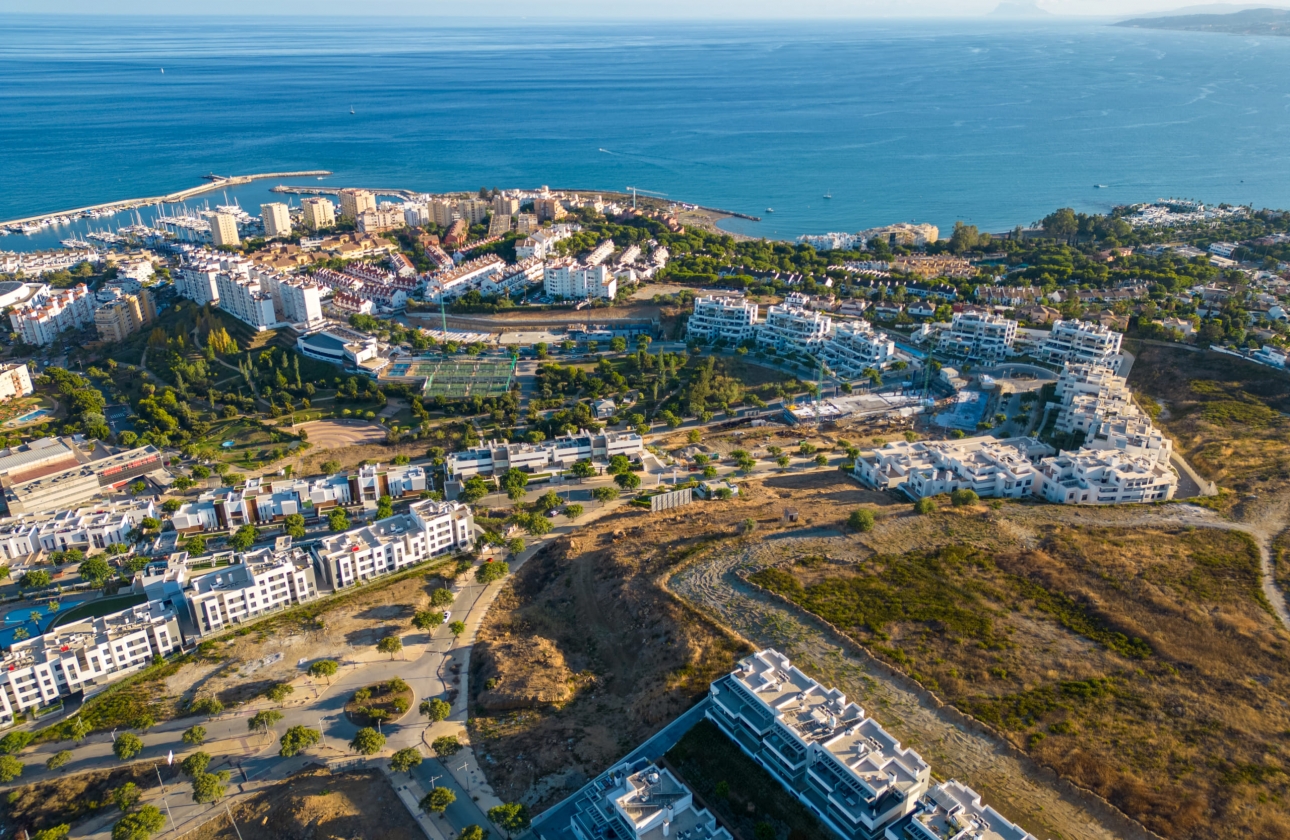 New Build - Apartment / flat - Estepona