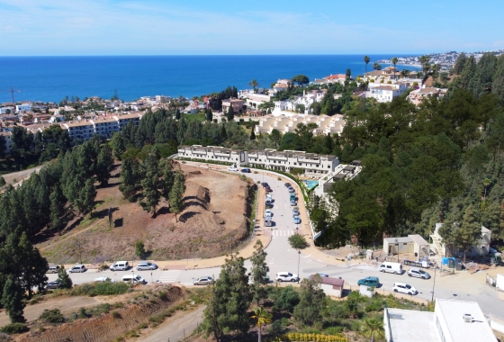 Obra nueva - Casa - Las Lagunas de Mijas