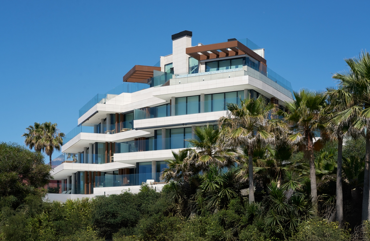 Obra nueva - Apartamento / piso - Estepona