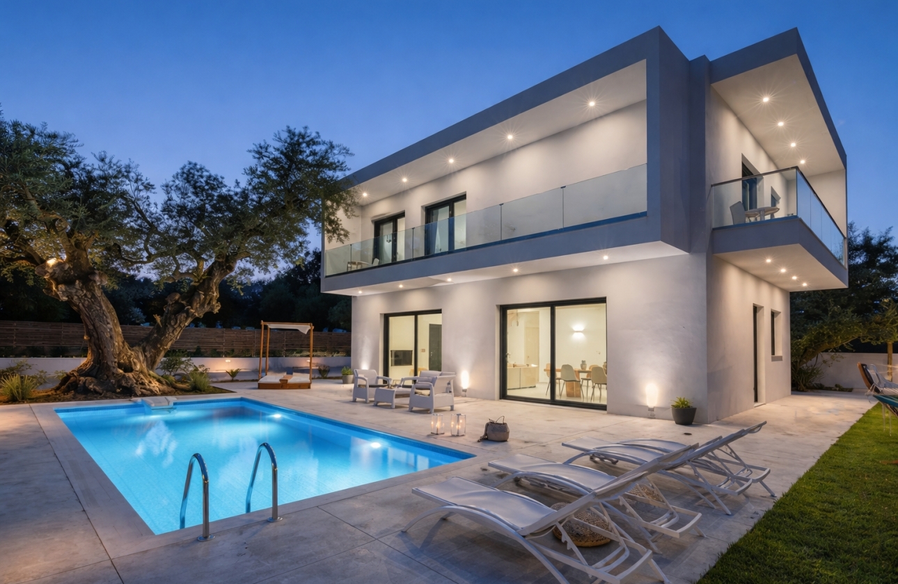 Obra nueva - Villa - Estepona