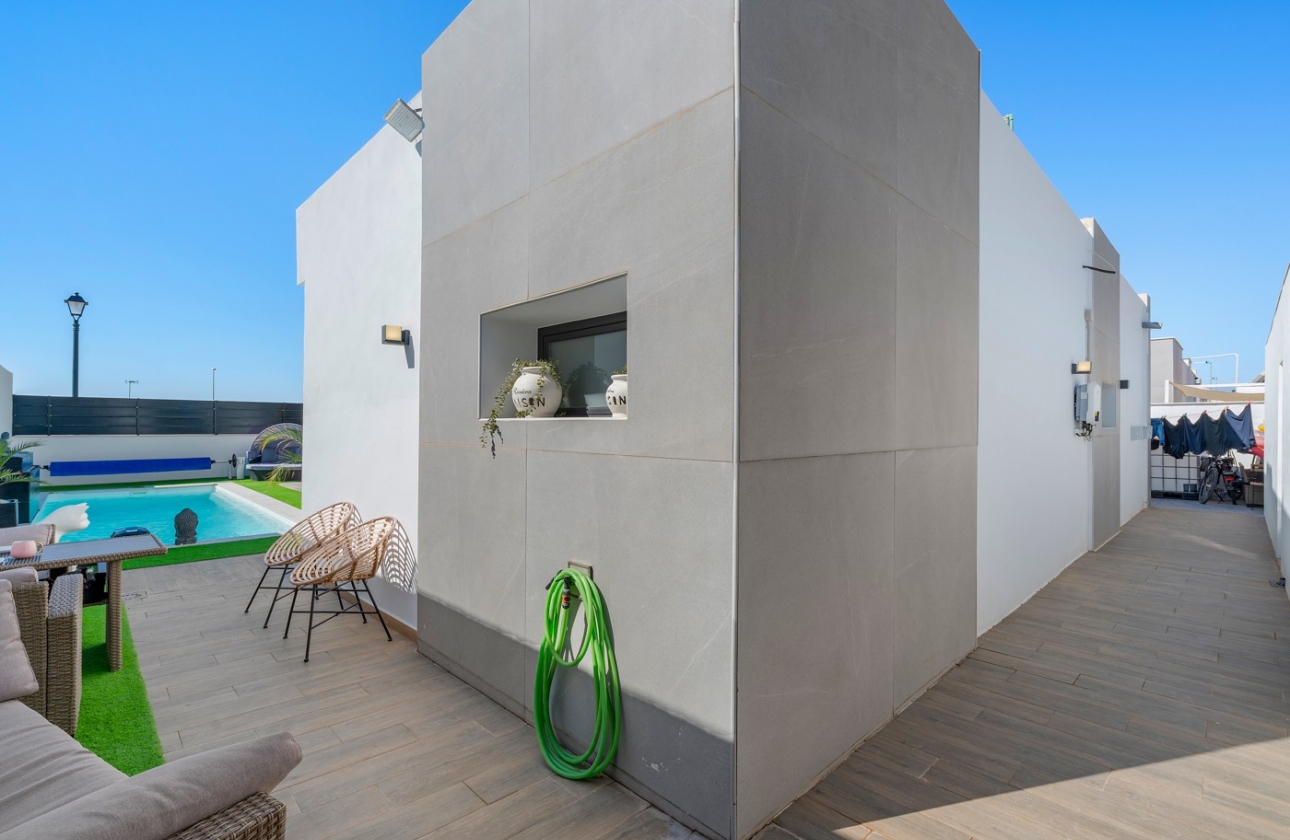 Revente - Villa - Fortuna - Urbanizacion Las Kalendas