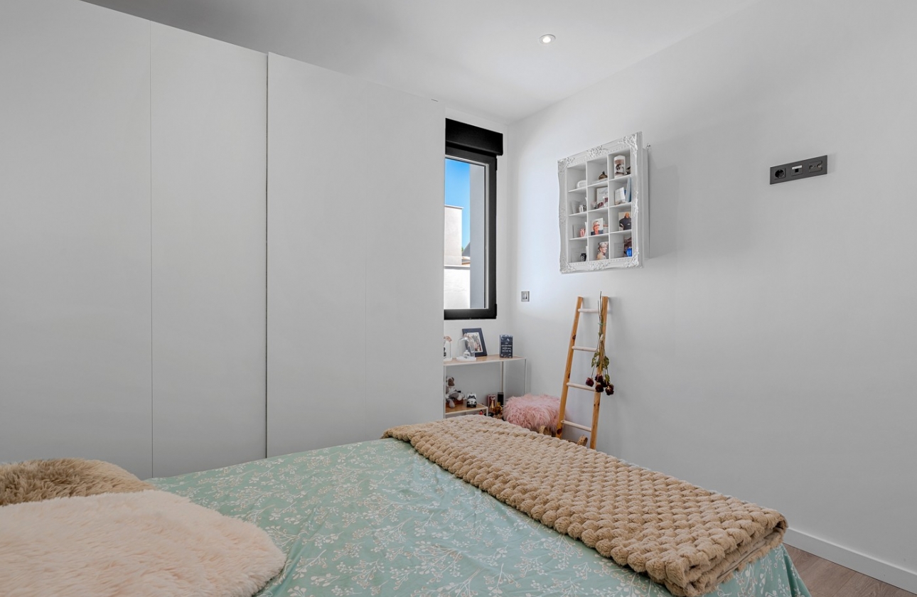 Revente - Villa - Fortuna - Urbanizacion Las Kalendas