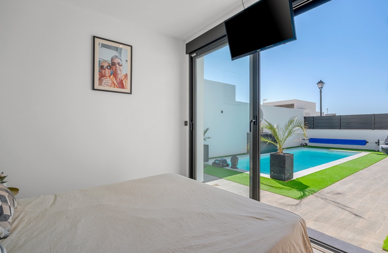 Revente - Villa - Fortuna - Urbanizacion Las Kalendas