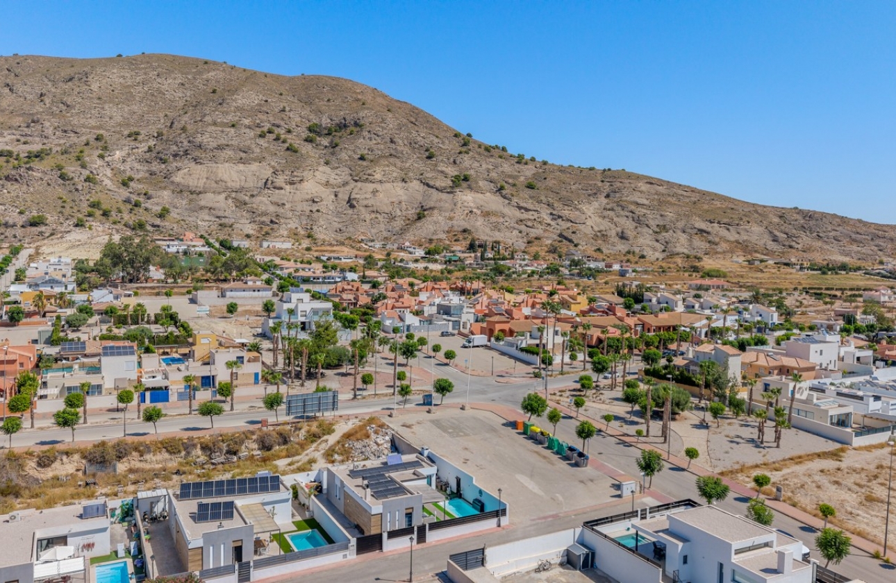 Revente - Villa - Fortuna - Urbanizacion Las Kalendas