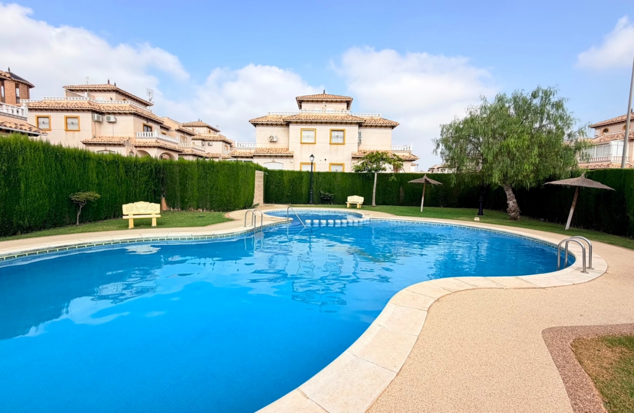 Revente - Villa - Lomas de Cabo Roig - Orihuela Costa