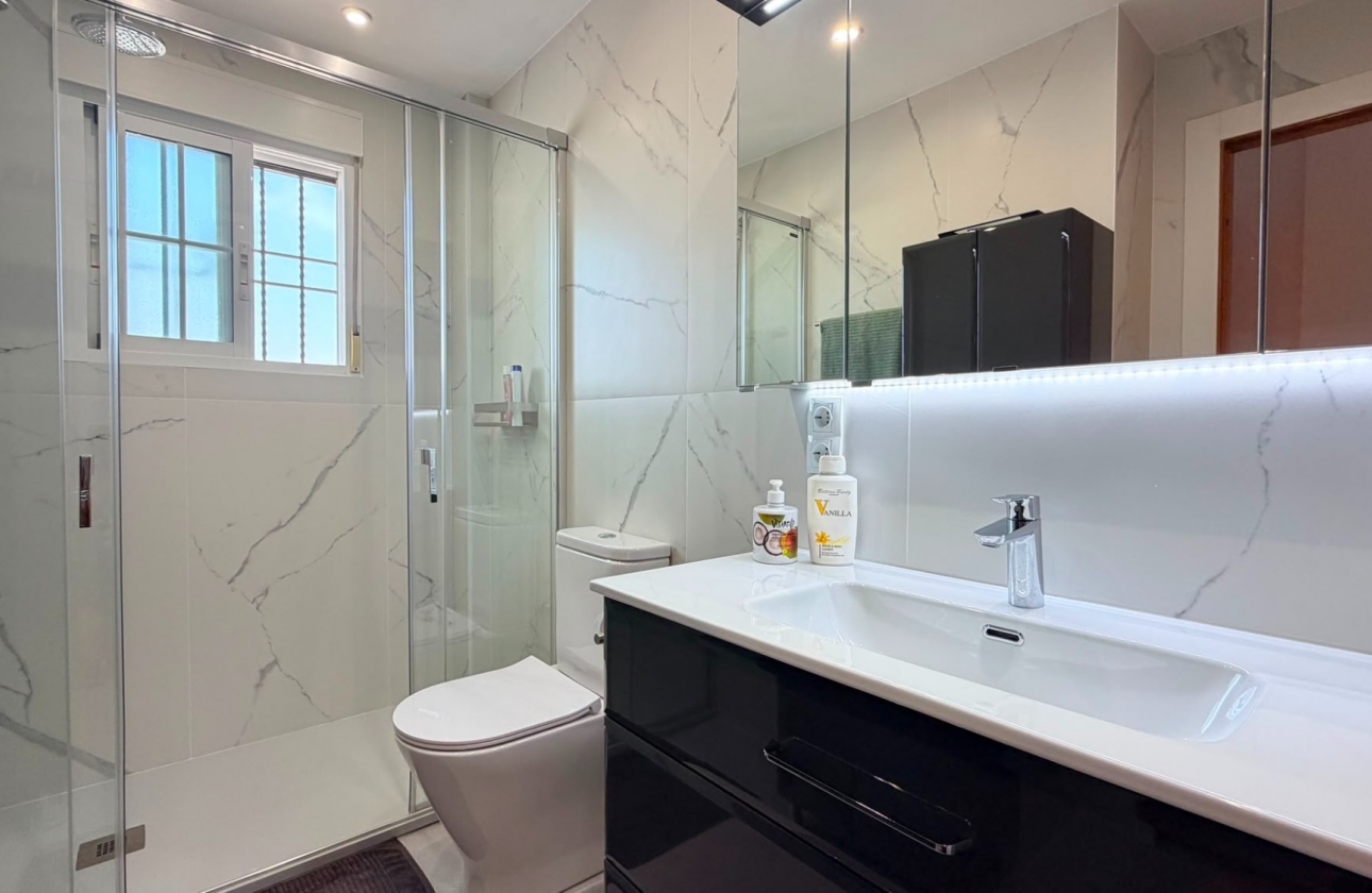 Revente - Villa - Lomas de Cabo Roig - Orihuela Costa