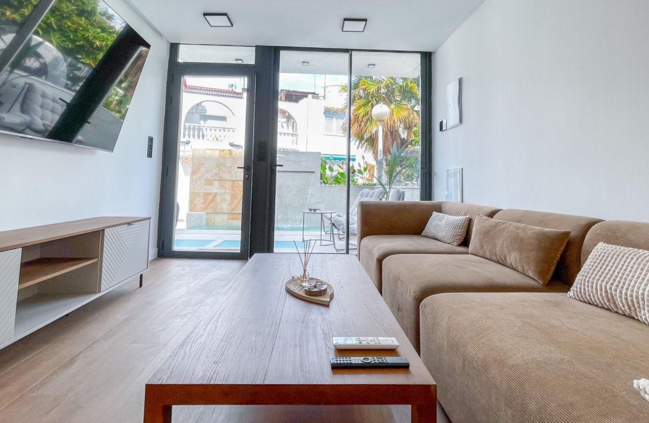 Reventa - Casa - Torrevieja - Nueva Torrevieja - Aguas Nuevas