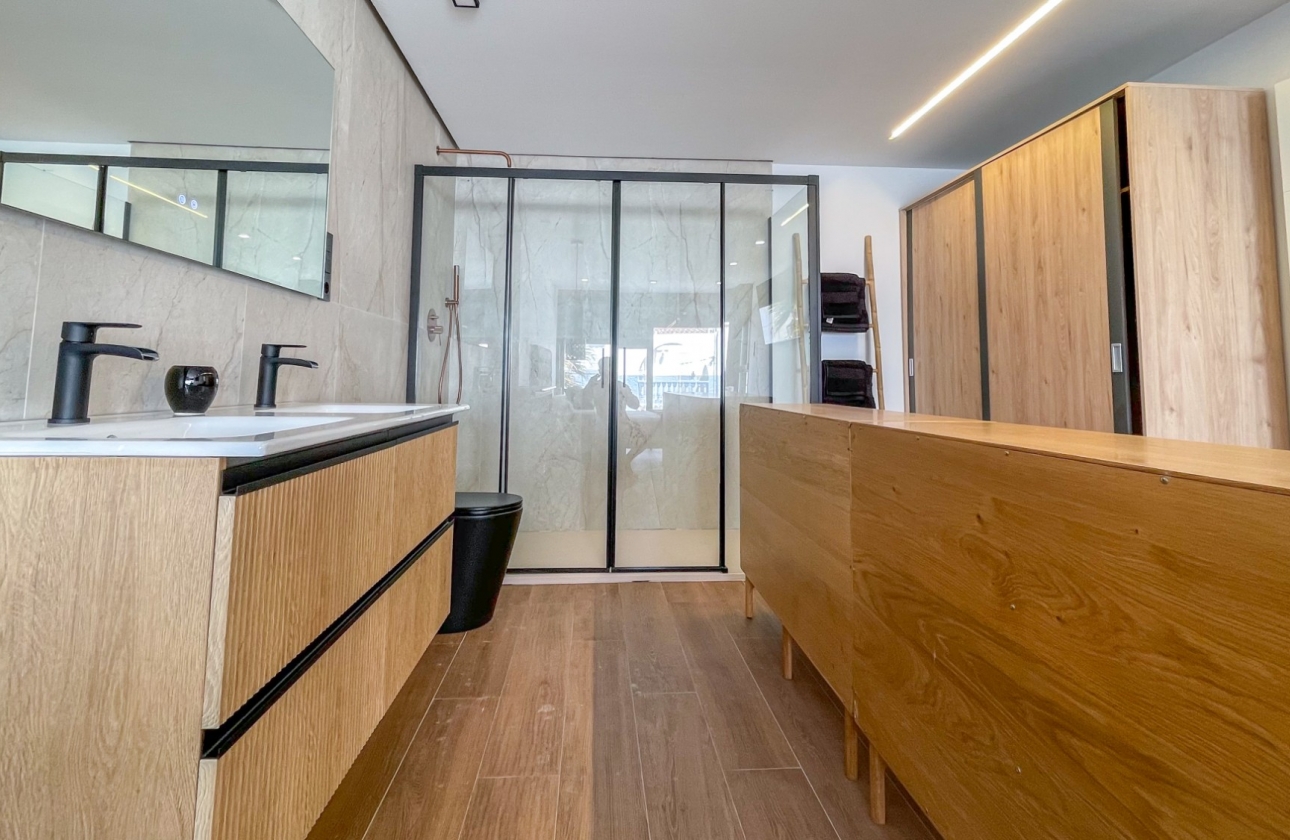 Reventa - Casa - Torrevieja - Nueva Torrevieja - Aguas Nuevas