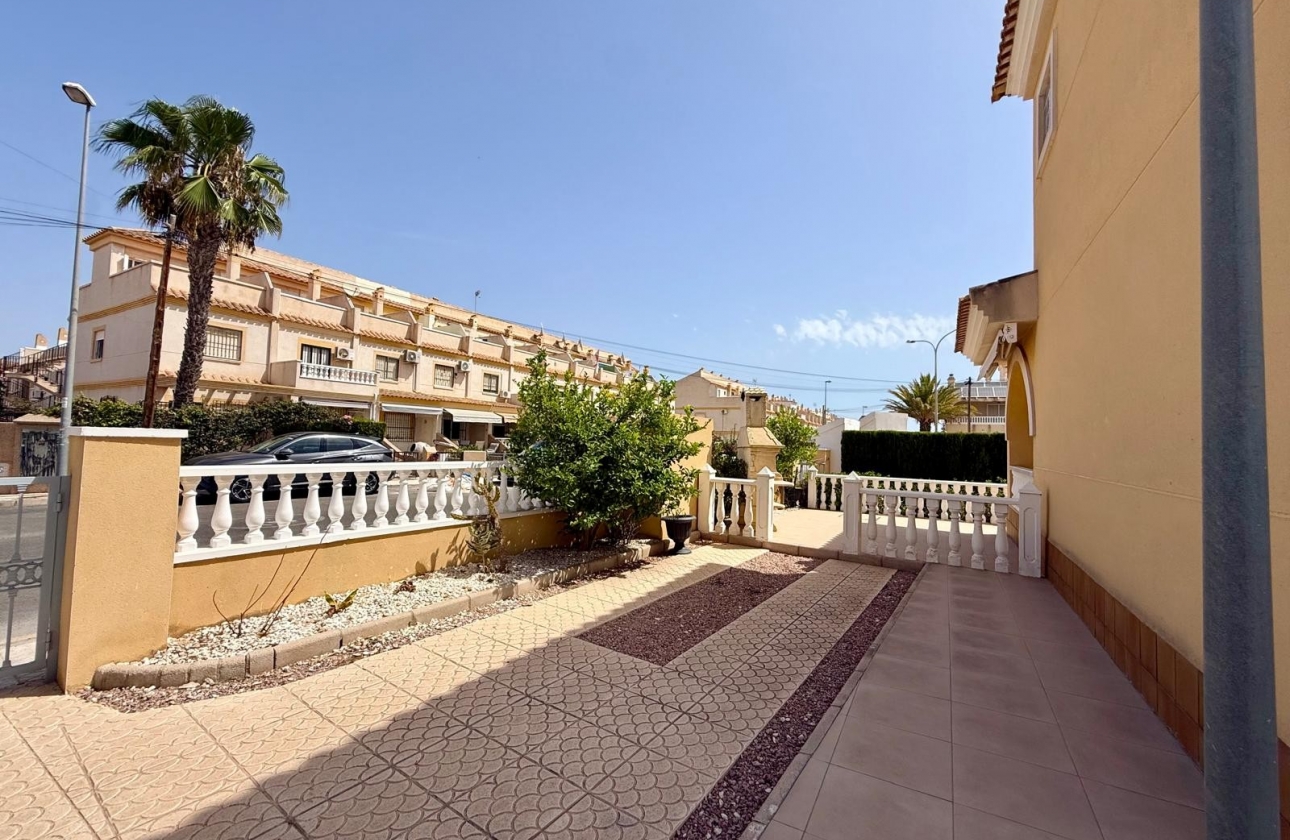 Revente - Villa - Orihuela Costa - Villamartín