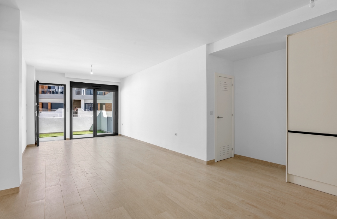 Resale - Apartment / flat - San Miguel de Salinas
