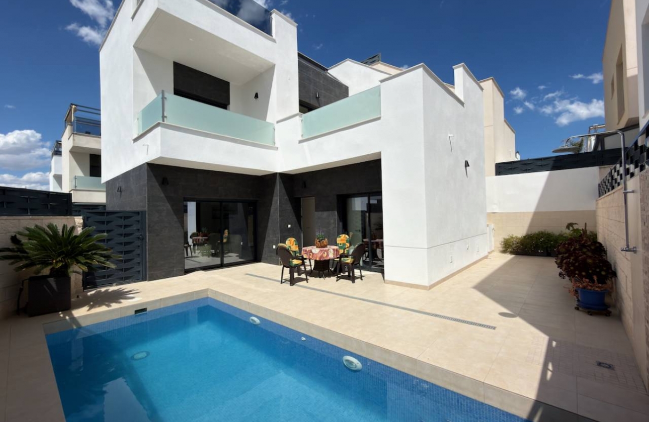 Resale - Villa - Benijofar