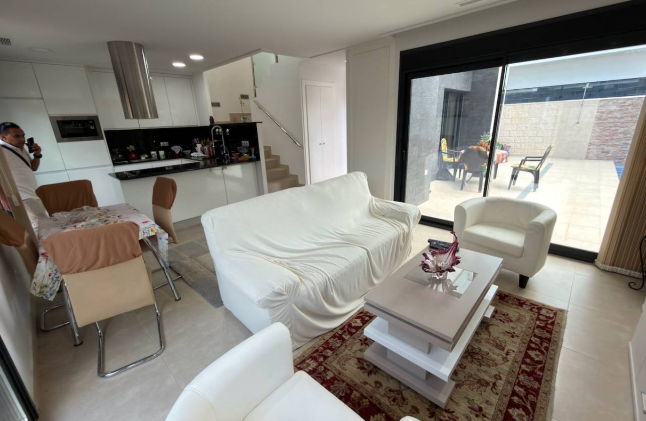 Resale - Villa - Benijofar