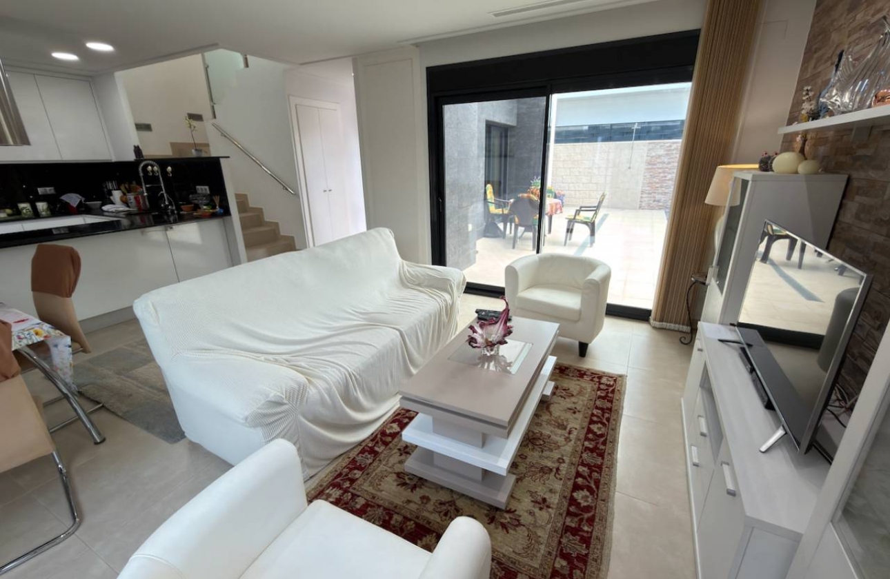 Resale - Villa - Benijofar