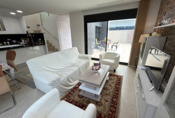 Resale - Villa - Benijofar