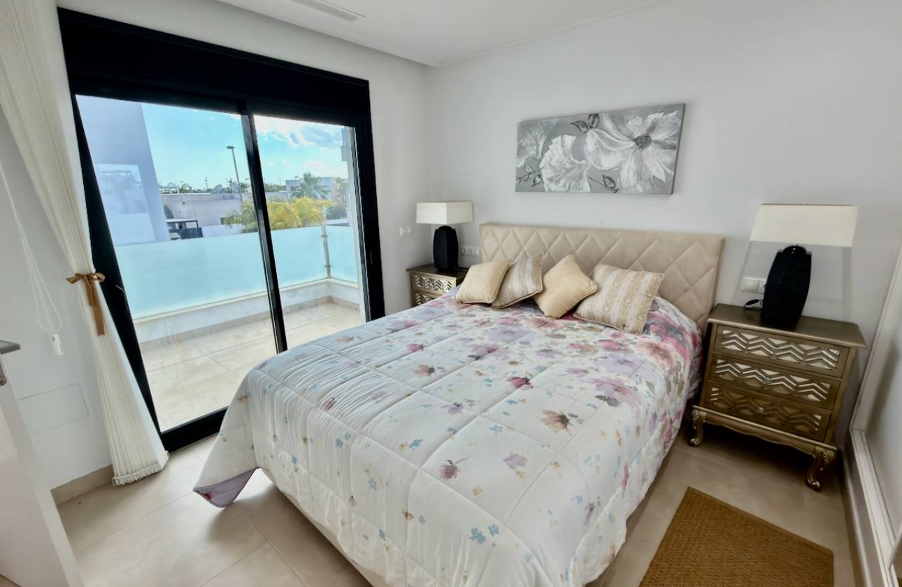 Resale - Villa - Benijofar