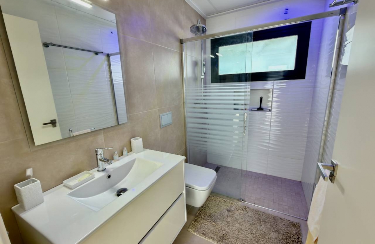 Resale - Villa - Benijofar