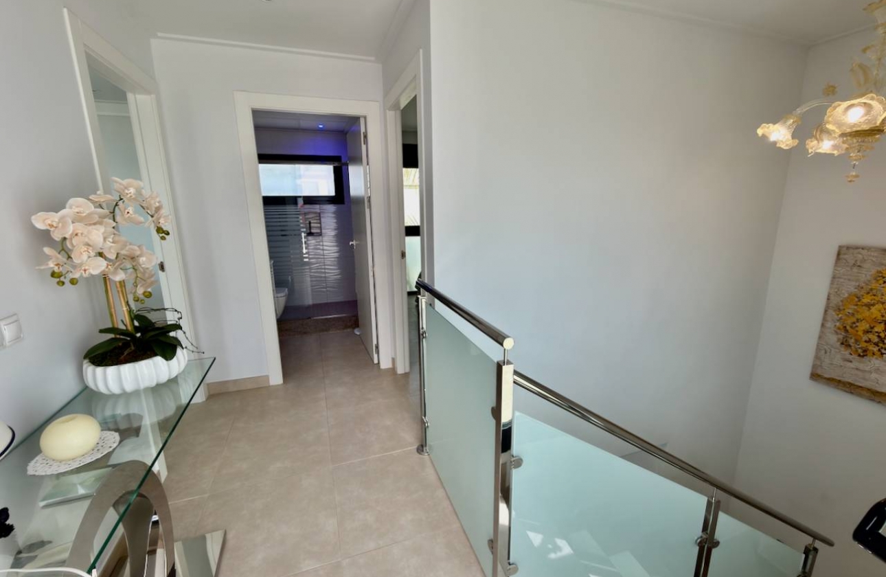 Resale - Villa - Benijofar