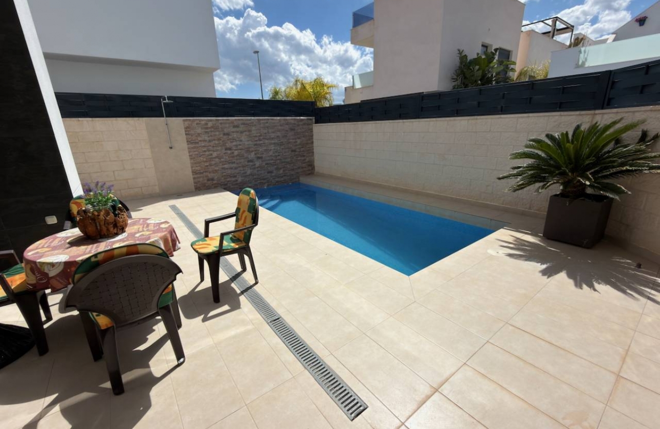 Resale - Villa - Benijofar