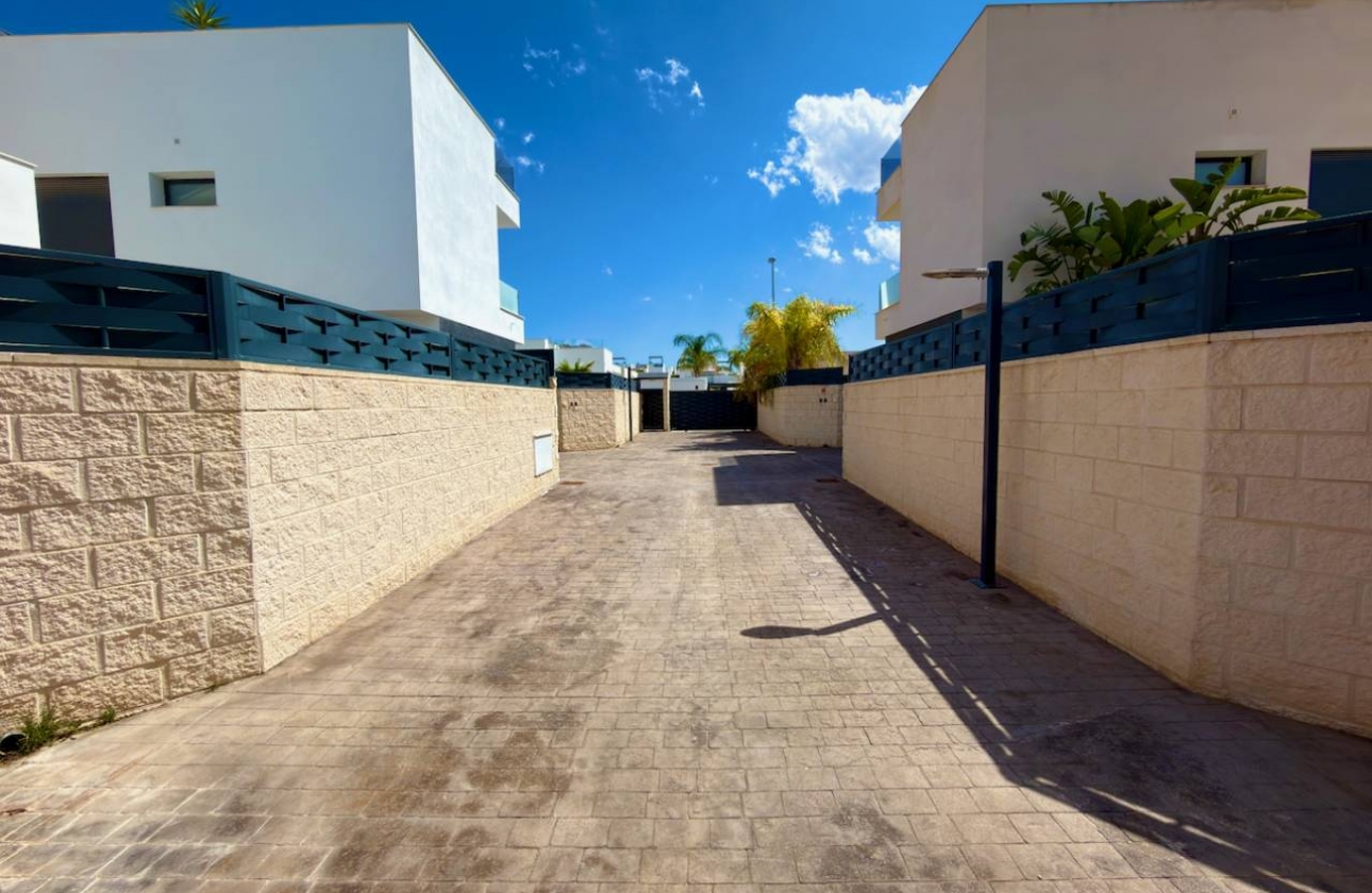 Resale - Villa - Benijofar