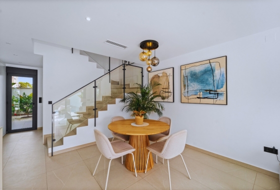 Reventa - Villa - Los Montesinos - La Herrada