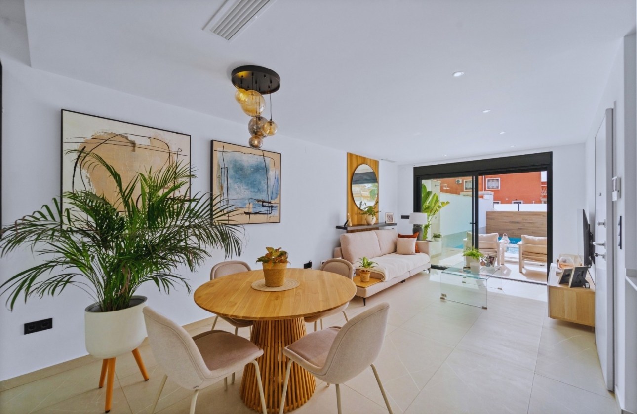 Reventa - Villa - Los Montesinos - La Herrada