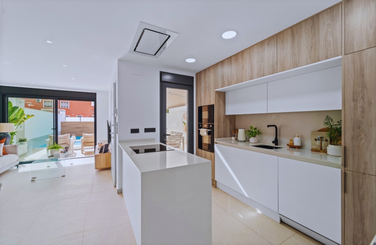 Reventa - Villa - Los Montesinos - La Herrada