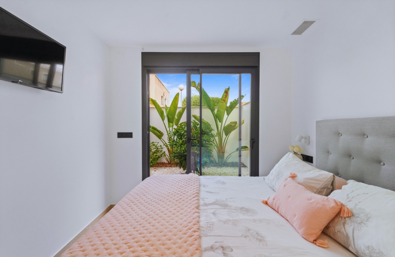 Reventa - Villa - Los Montesinos - La Herrada