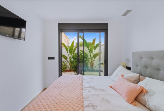 Reventa - Villa - Los Montesinos - La Herrada