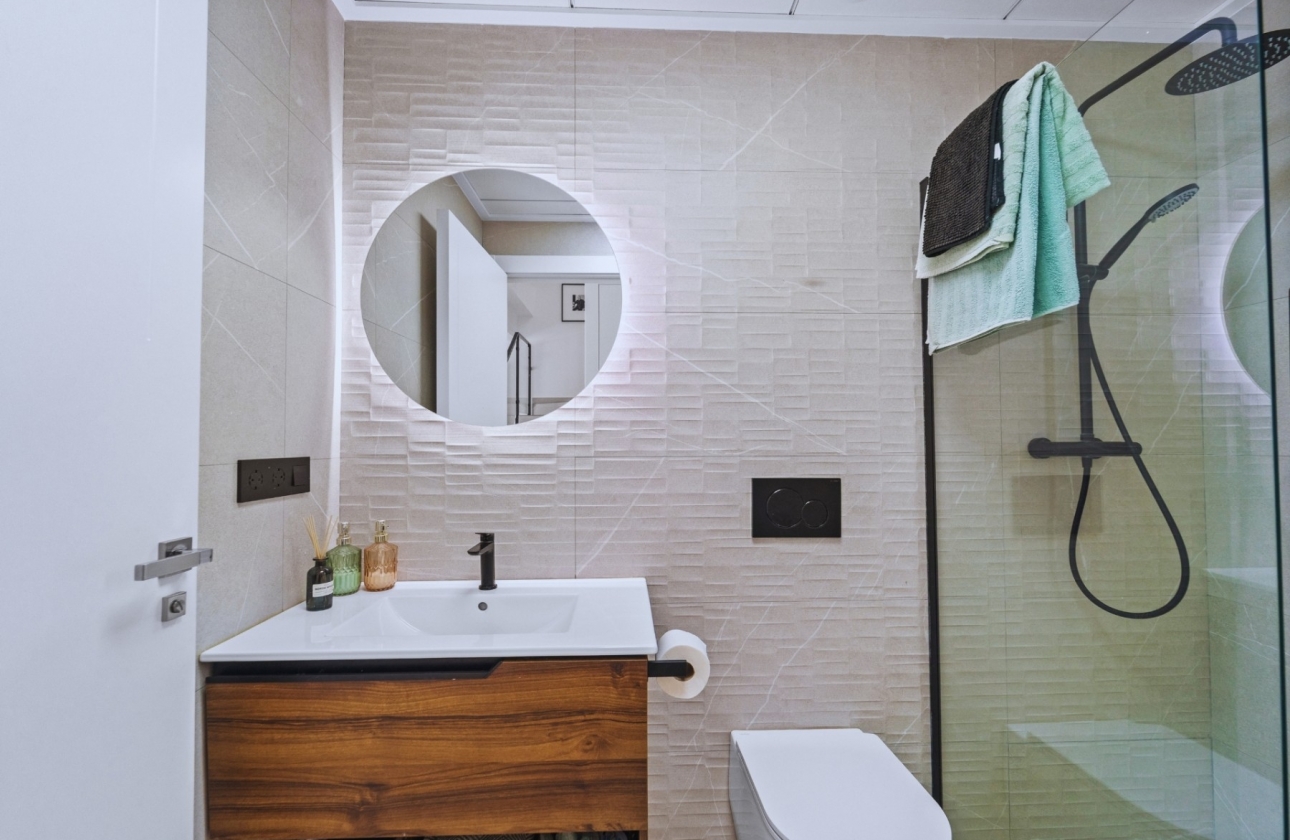 Reventa - Villa - Los Montesinos - La Herrada