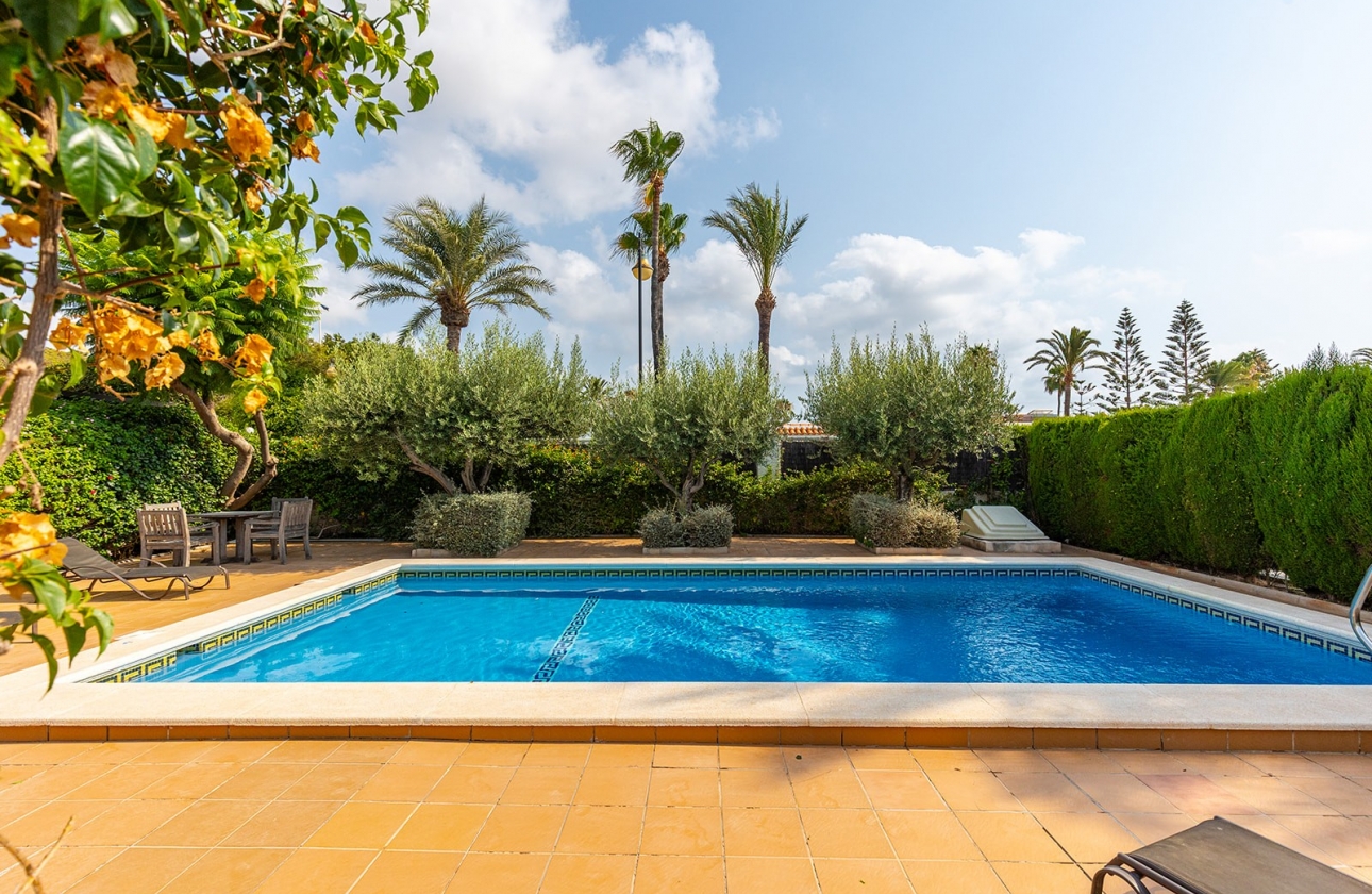 Resale - Villa - Torrevieja - Playa Los Locos
