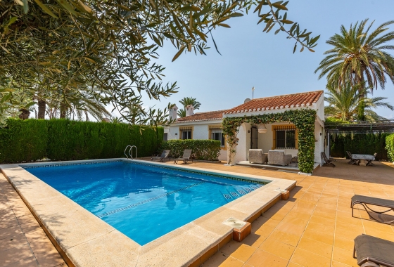 Resale - Villa - Torrevieja - Playa Los Locos