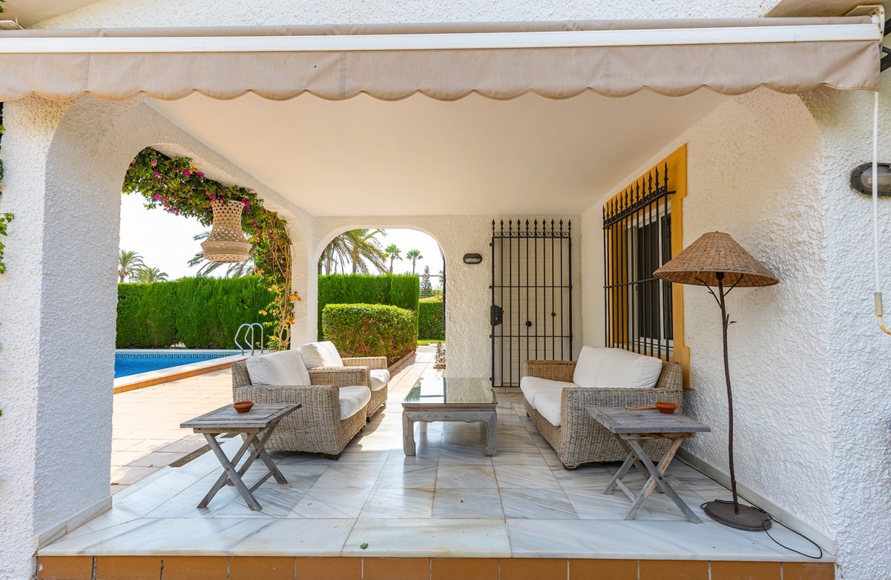 Resale - Villa - Torrevieja - Playa Los Locos