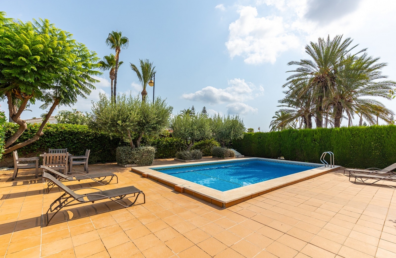Resale - Villa - Torrevieja - Playa Los Locos