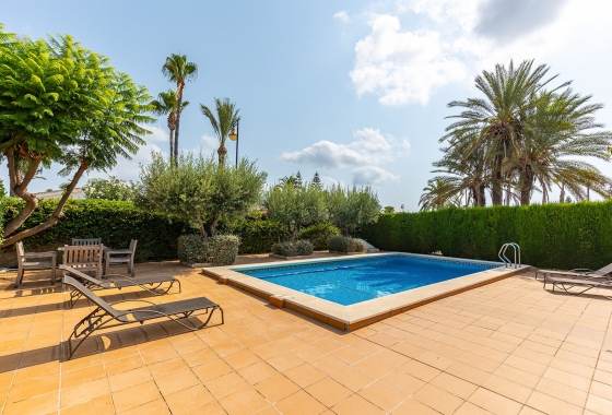 Resale - Villa - Torrevieja - Playa Los Locos