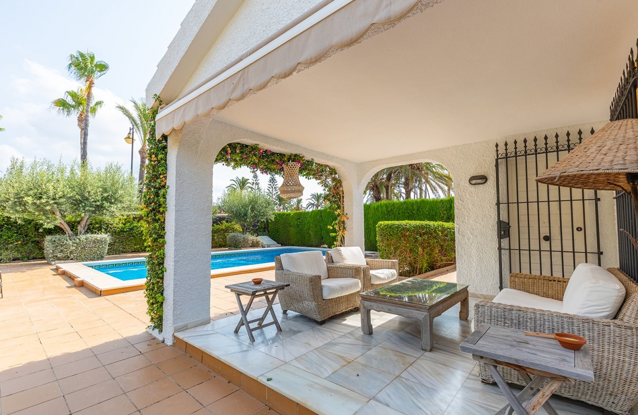 Resale - Villa - Torrevieja - Playa Los Locos