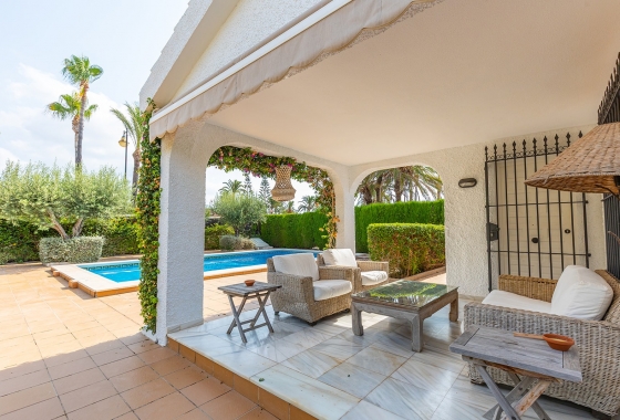 Resale - Villa - Torrevieja - Playa Los Locos