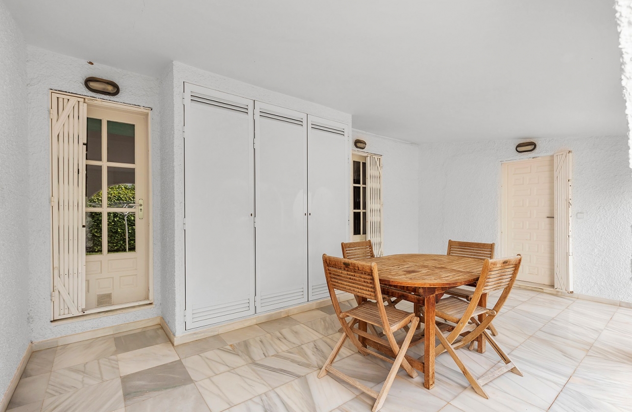 Resale - Villa - Torrevieja - Playa Los Locos