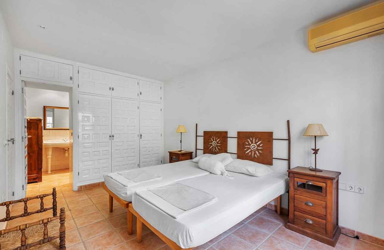 Resale - Villa - Torrevieja - Playa Los Locos