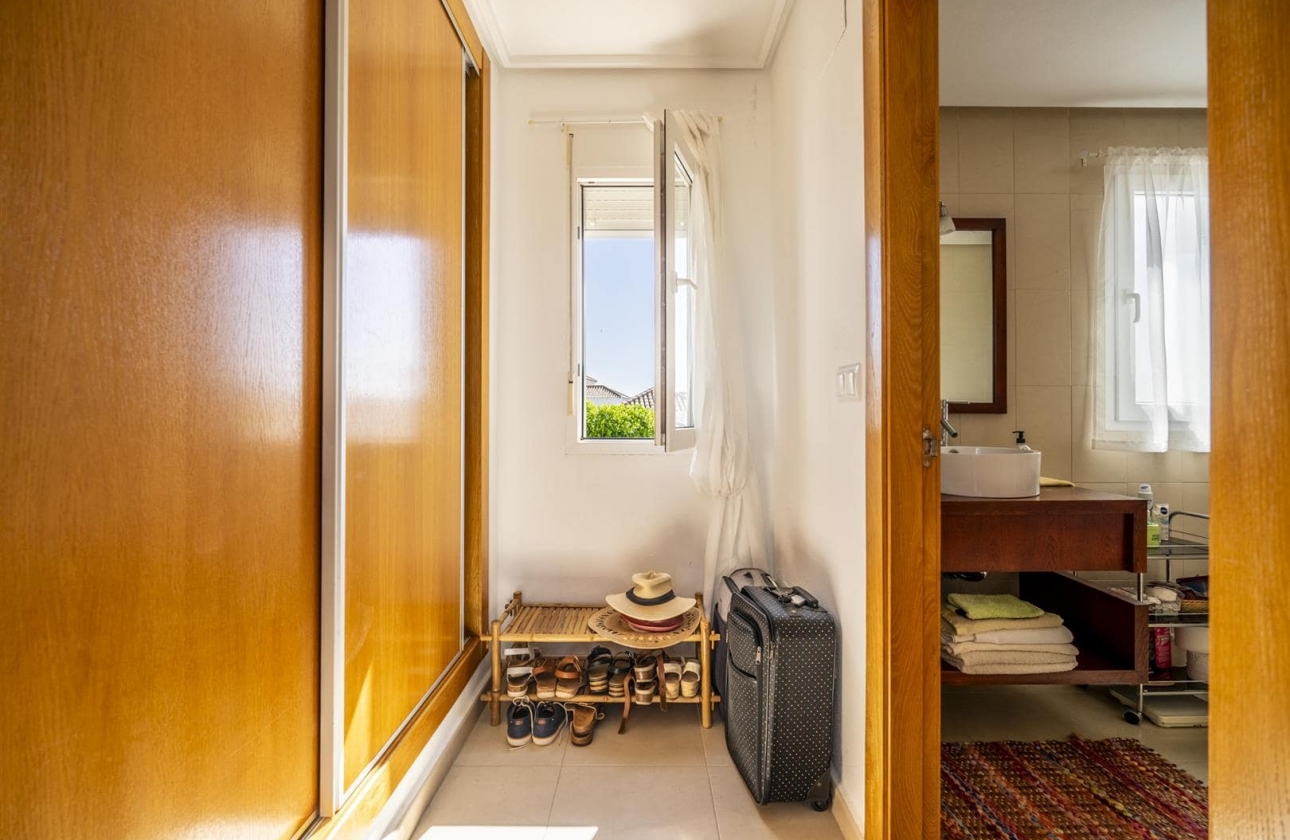 Resale - Villa - La Torre Golf Resort