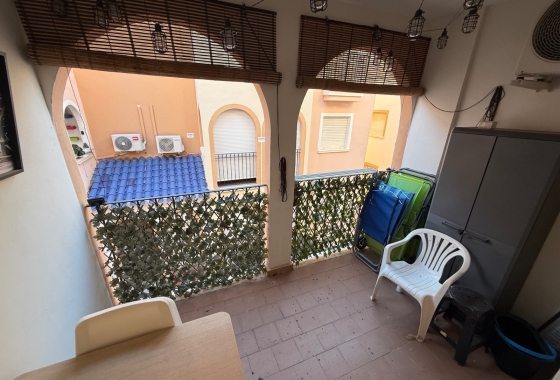 Resale - Apartment / flat - Torrevieja - Playa Los Naufragos