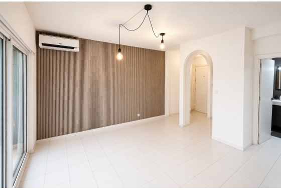 Resale - Apartment / flat - Torrevieja - Playa Los Naufragos