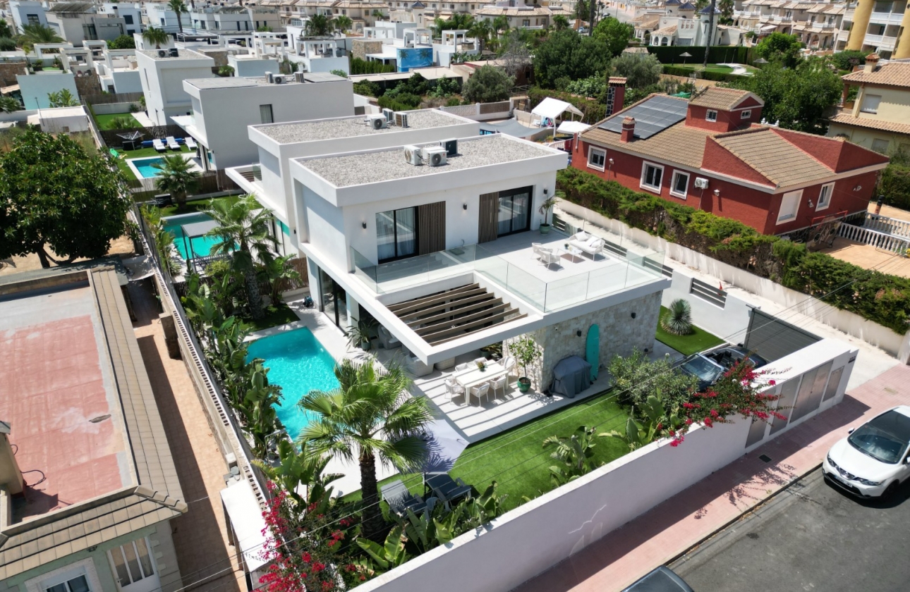 Resale - Villa - Orihuela Costa - Lomas De Cabo Roig