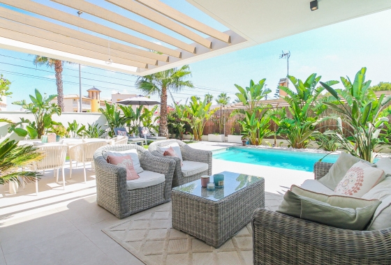 Resale - Villa - Orihuela Costa - Lomas De Cabo Roig