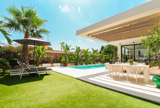 Resale - Villa - Orihuela Costa - Lomas De Cabo Roig